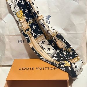 LOUIS VUITTON Silk Printed Scarf